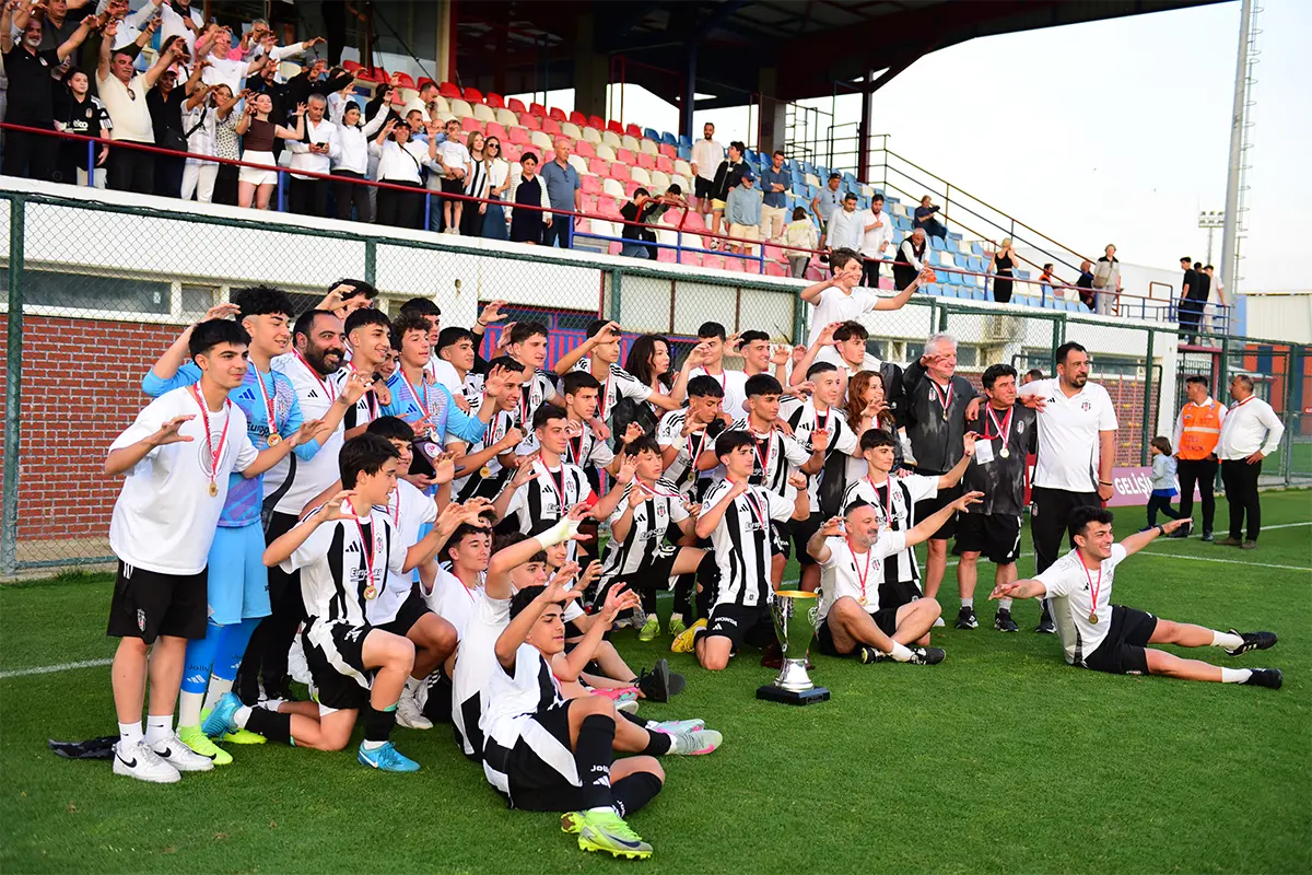 U16 GELİŞİM LİGİ ŞAMPİYONU BEŞİKTAŞ