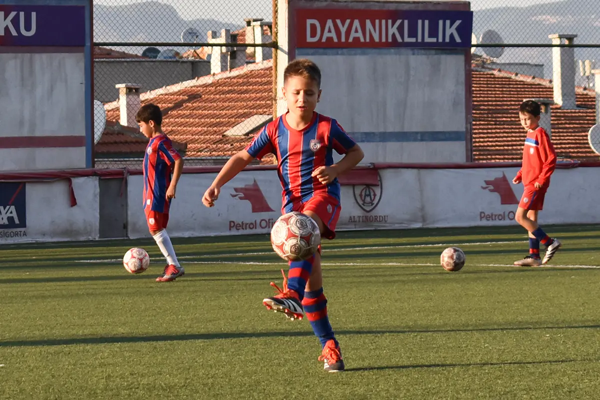 U9 TAKIMIMIZDA HAZIRLIKLAR SÜRÜYOR