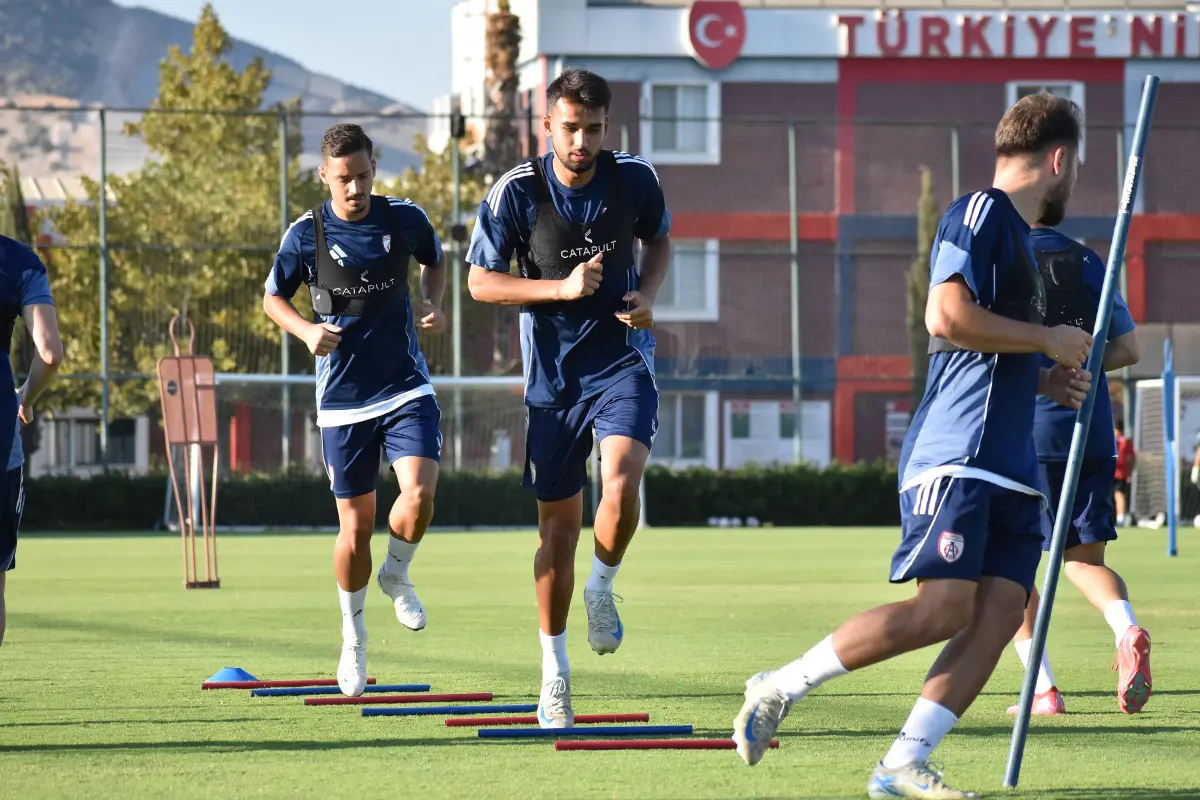A TAKIMIMIZ, BEYOĞLU YENİ ÇARŞI MAÇI HAZIRLIKLARINA DEVAM EDİYOR