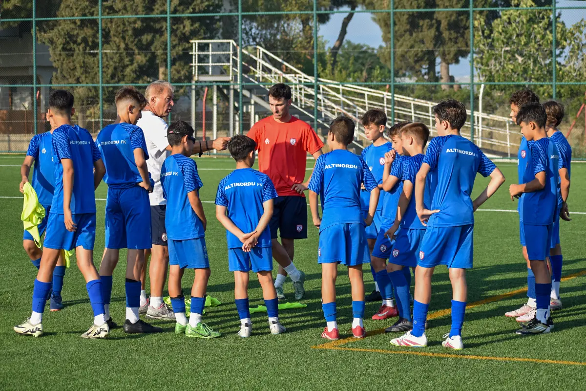 ALTINORDU U12 TAKIMIMIZ ŞAMPİYONLUK MAÇINA HAZIR