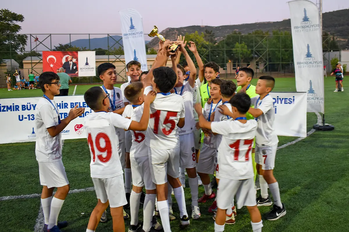 ALTINORDU U12 TAKIMIMIZ İZMİR ŞAMPİYONU