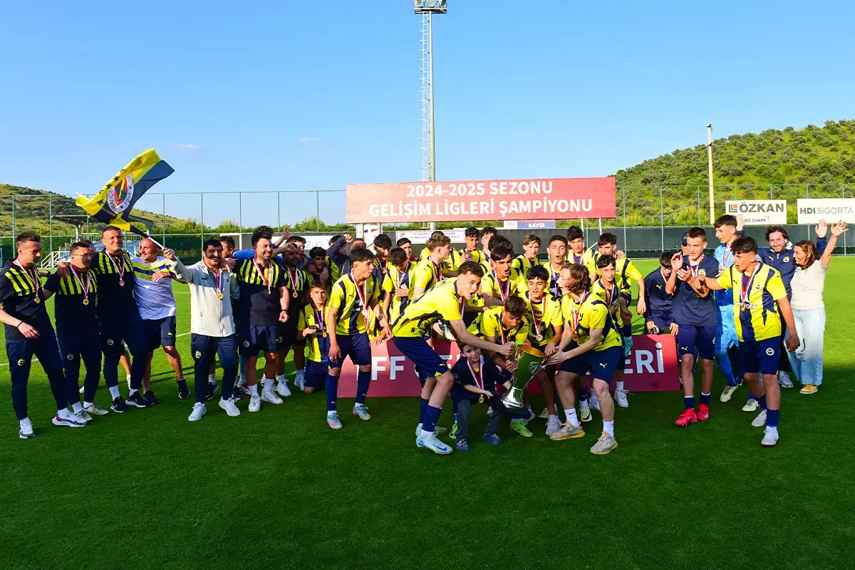 U15 DEVELOPMENT LEAGUE CHAMPION: FENERBAHCE